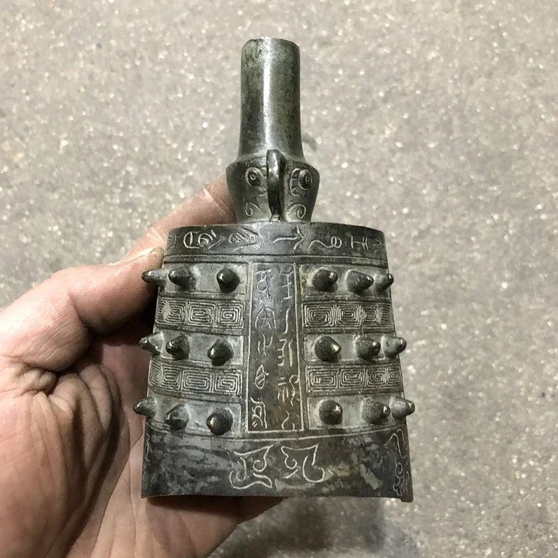 Reine Kupferglocken-Anhänger R – Musical Instrument In Africa Bewertung und Preis